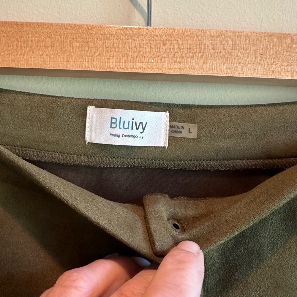 Bluivy Faux Suede Skirt - Picture 10 of 11